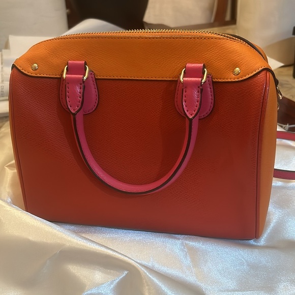 Beautuful coach crossbody or arm  bag - Picture 3 of 5